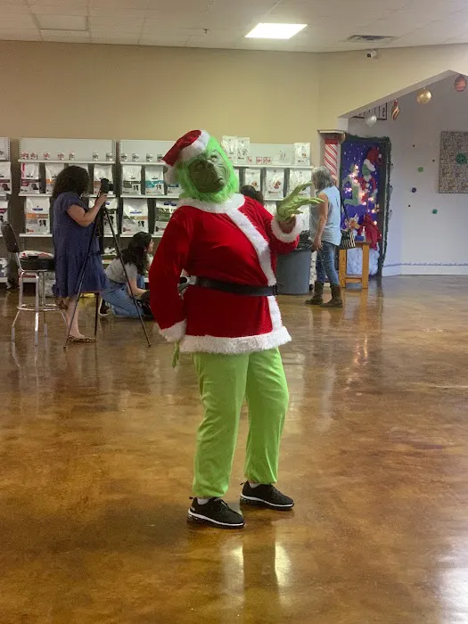 Chisholm Trail Veterinary Clinic of Lockhart Picture 10