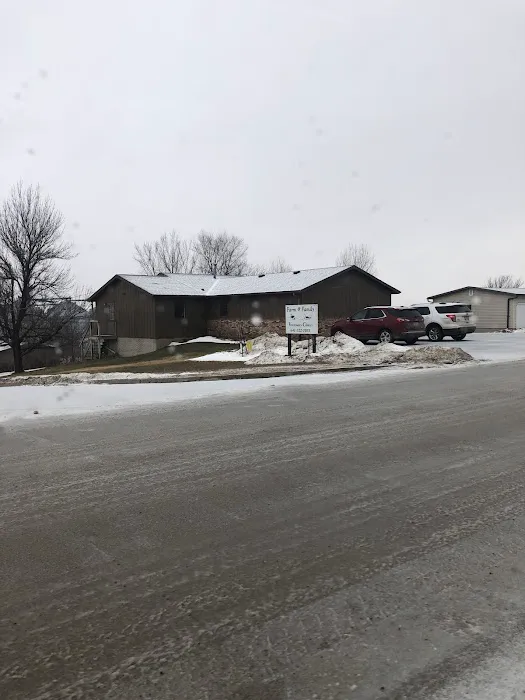 Farm & Family Veterinary Clinics Picture 1