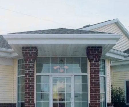 Crossroads Veterinary Clinic: Cheryl Foster, DVM