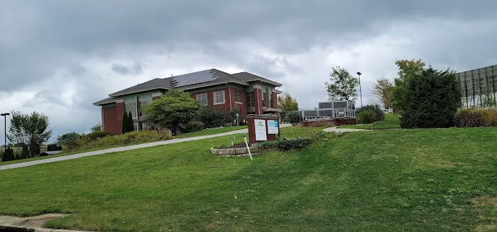 Emergency Veterinary Service of Iowa City Picture 4