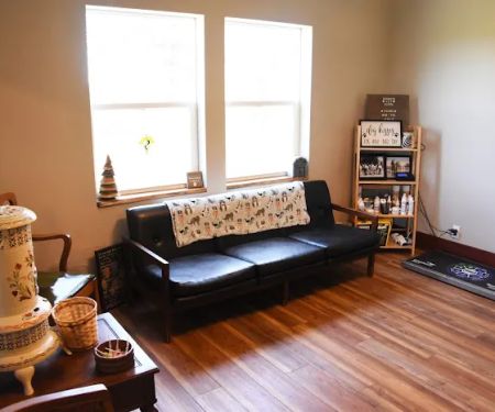 Brooklyn Vet Clinic - Dr. Katie Lang