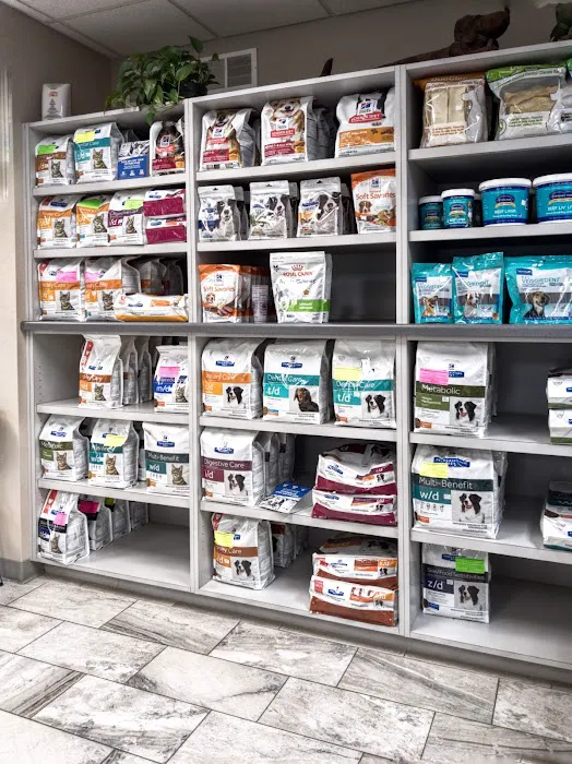 Riverside Animal Hospital: Knorr Jennifer DVM Picture 2