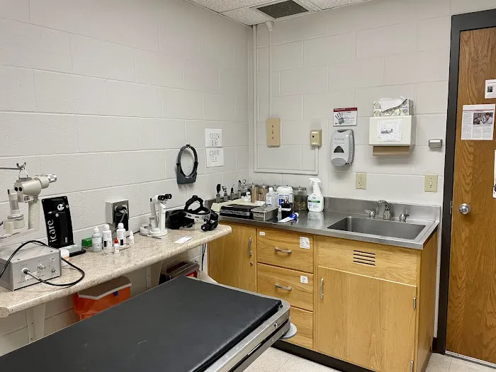 UW Veterinary Care Picture 2