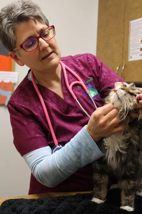 Four Lakes Veterinary Clinic Picture 1