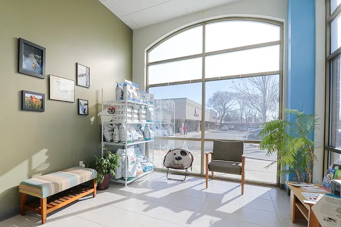 Four Lakes Veterinary Clinic Picture 5