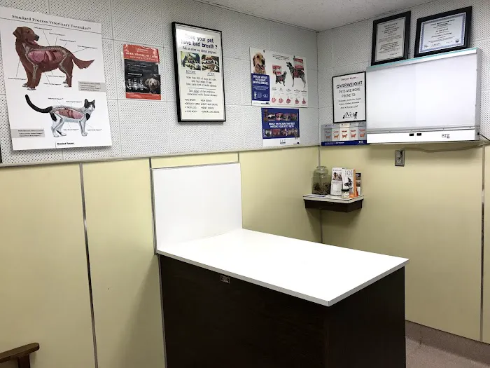 Adobe Animal Hospital Picture 1