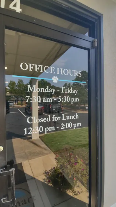 VETsmart Animal Hospital Picture 3