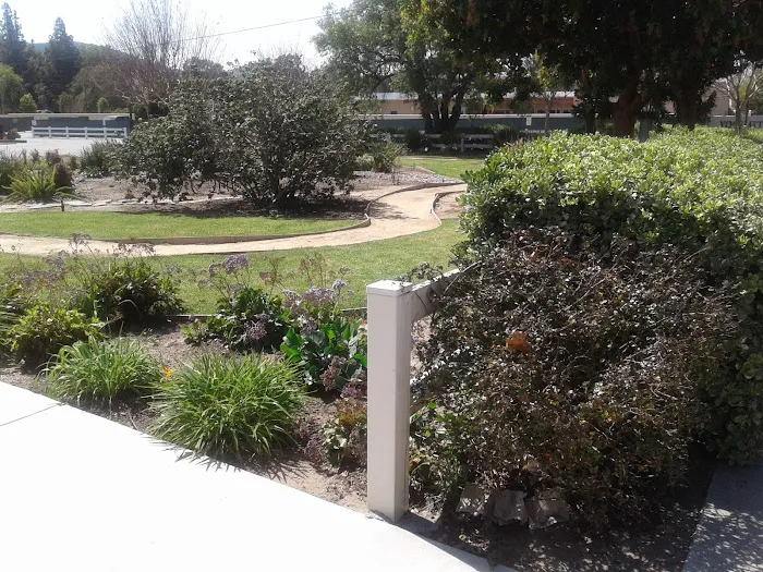 Yosemite Pet Hospital Picture 8