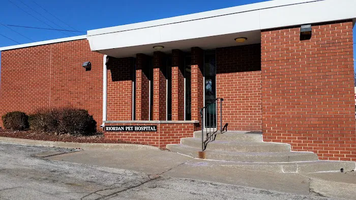 Beaverdale Veterinary Clinic / Riordan Pet Hospital Picture 3