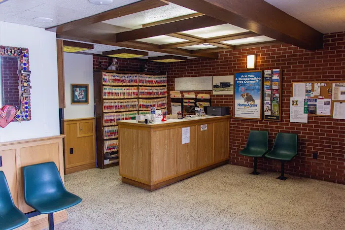 Beaverdale Veterinary Clinic / Riordan Pet Hospital Picture 6