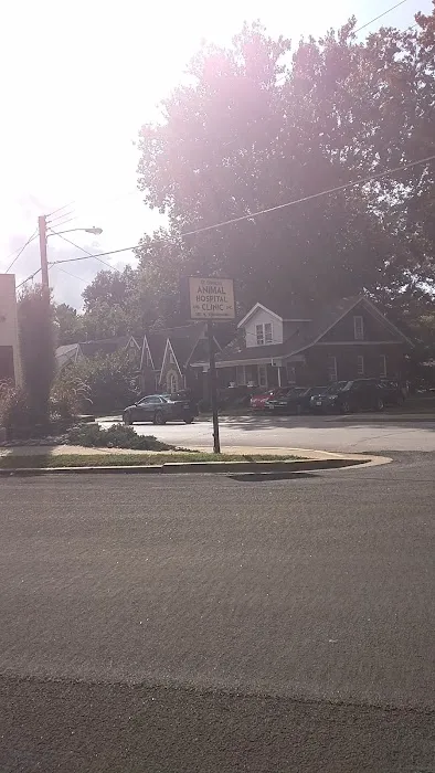 St Charles Animal Hospital: Mc Donough Rich DVM Picture 1