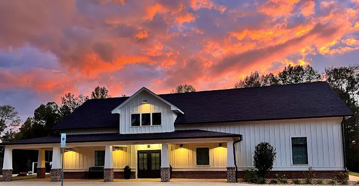 Auburn Oaks Animal Clinic Picture 1