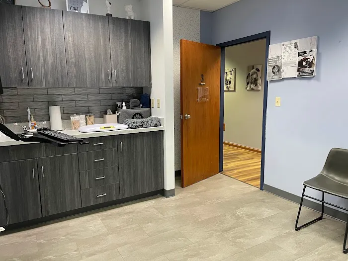 CWE Vet Hospital & Urgent Care Picture 4