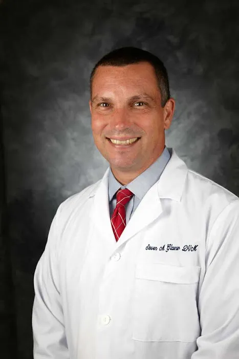 Glaeser Steven M DVM Picture 1