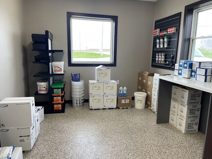 Deluxe Animal Health Picture 7