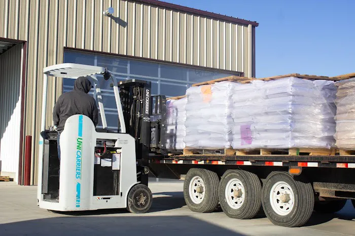 Deluxe Animal Health Picture 3