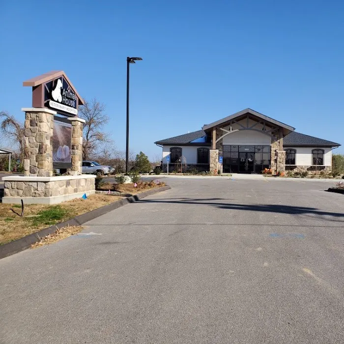 Animal House Veterinary Hospital Picture 10