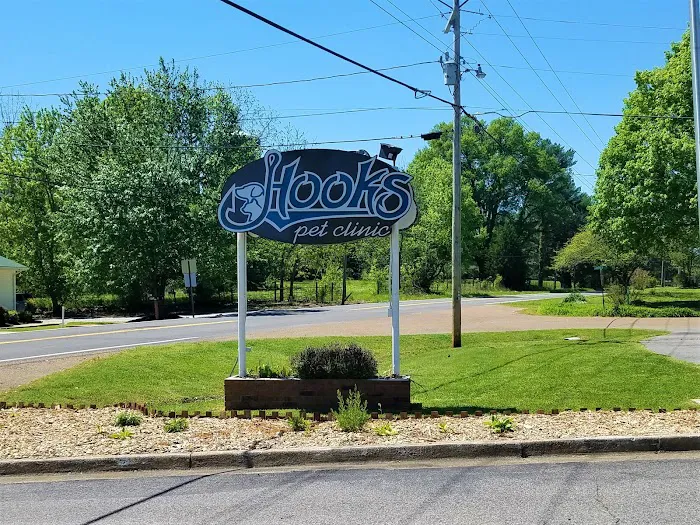 Hooks Pet Clinic Picture 2