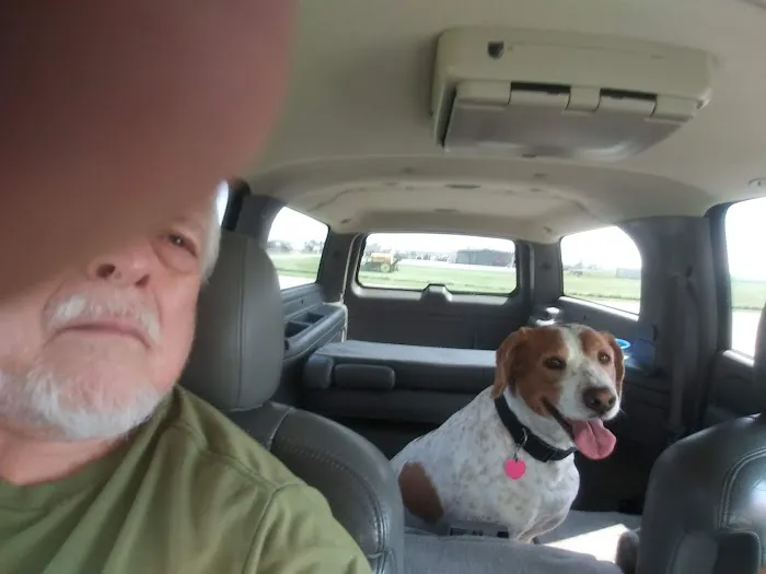 Twin Oaks Veterinary Clinic Picture 6