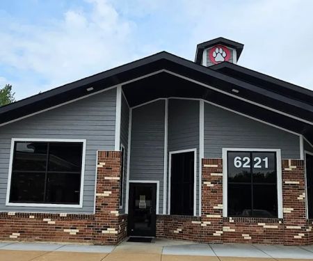 Imperial Animal Hospital Pet Lodge and Grooming