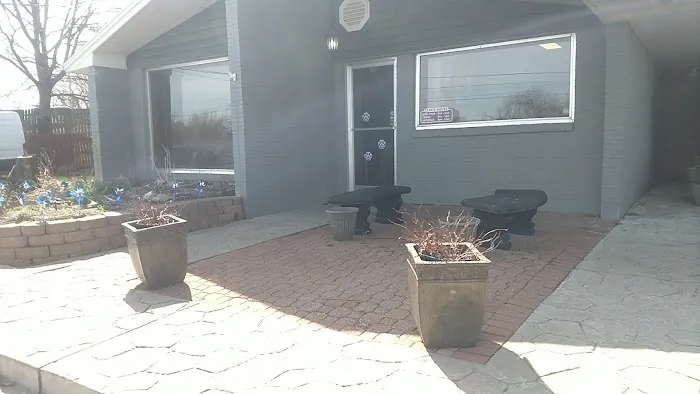 R Veterinary at Columbia Picture 2