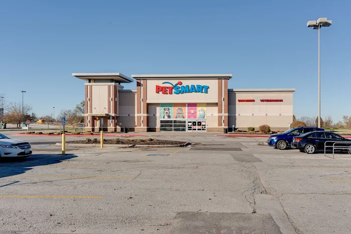 PetSmart Veterinary Services - West Maple Picture 10