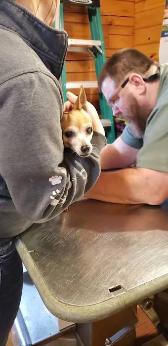 Crawford County Vet Clinic Picture 2