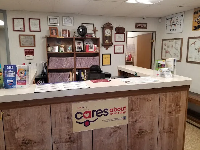 Quad-County Veterinary Clinic Picture 3