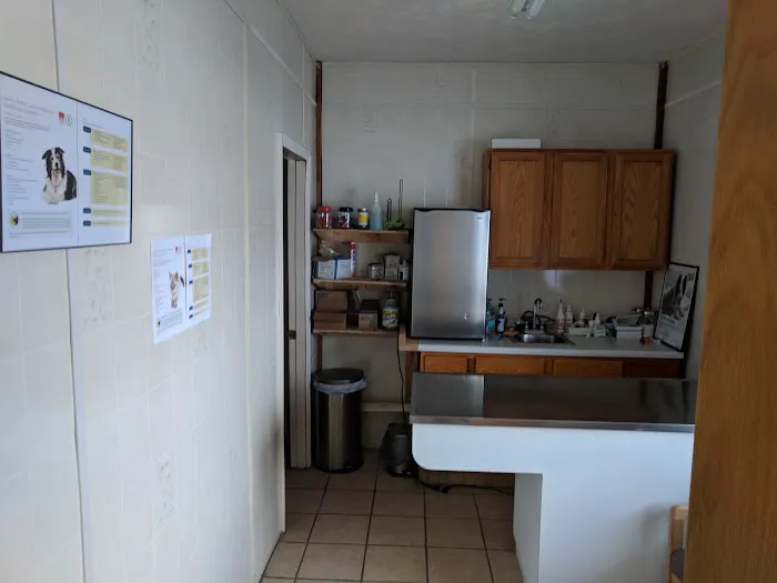 Pickrell Veterinary Clinic Picture 1