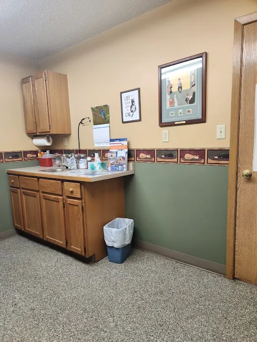 Twin Lakes Animal Clinic Picture 7