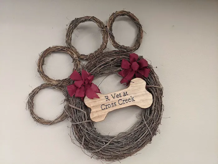 R Veterinary at Cross Creek Picture 2