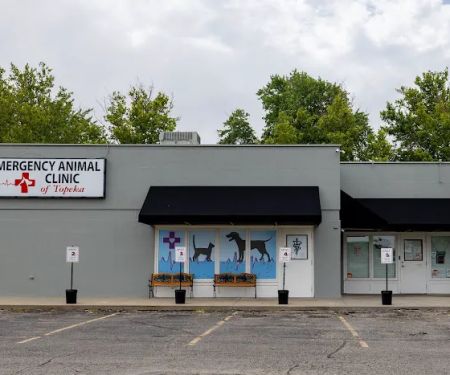 Emergency Animal Clinic Of Topeka