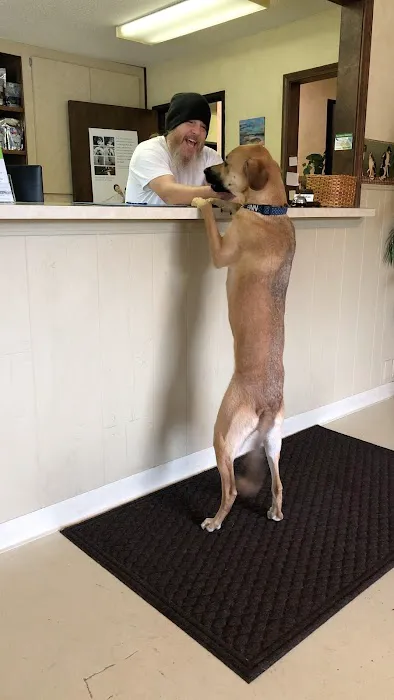 Metcalf 107 Animal Clinic Picture 3