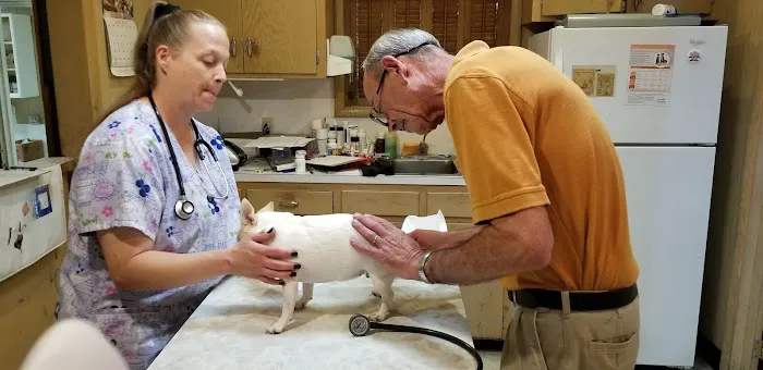 Pfander Michael B DVM Picture 1