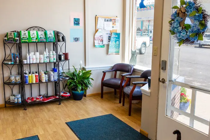 Blue River Veterinary Clinic Picture 8