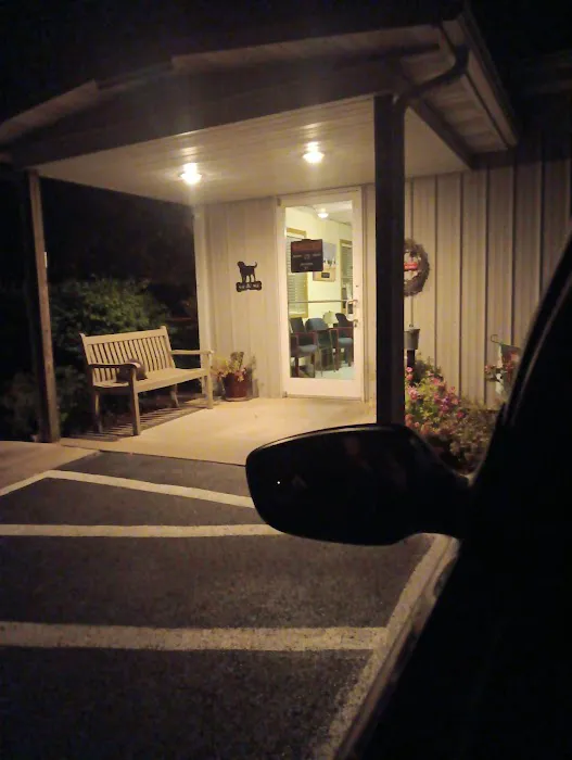 Country View Animal Clinic- Dr. Charles L Wallace DVM Picture 2