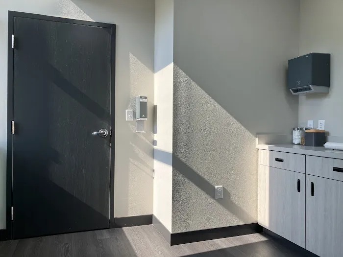 midCITIES Animal Hospital Picture 1