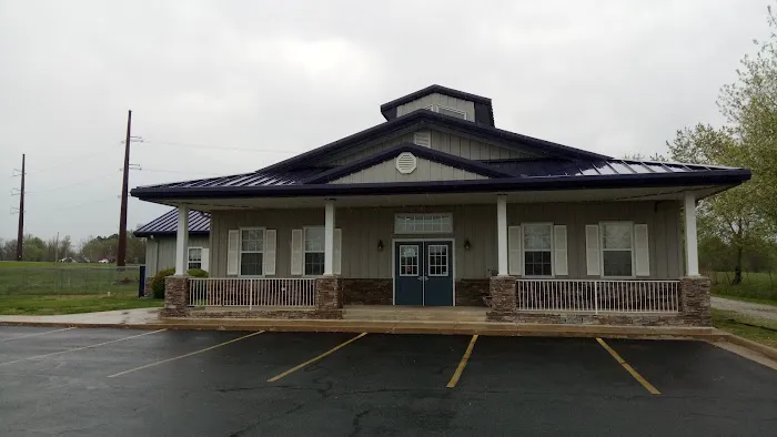 Niki Lunsford, DVM Picture 1