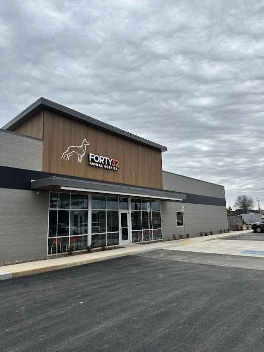 FORTY32 Animal Hospital and Surgery Center Picture 2