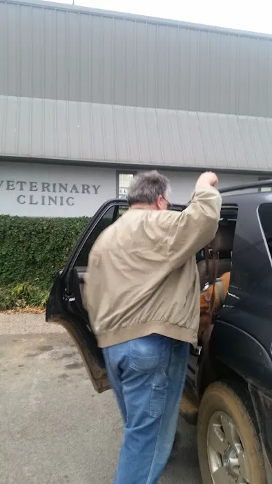 Associated Veterinary Clinic Picture 10