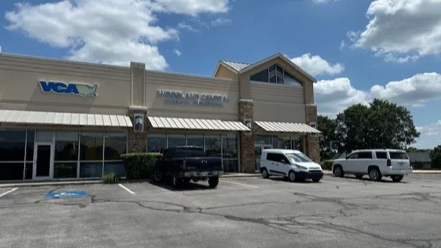 VCA Woodland Central Animal Hospital Picture 1