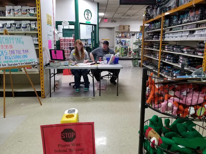 Lou Anne Wolfe, D.V.M. Picture 1