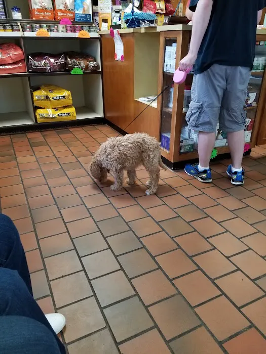 Broadfoot Veterinary Clinic Picture 5