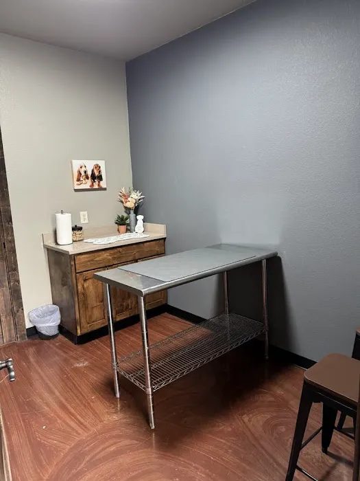 Hartfield Veterinary Clinic - Urgent Care Picture 8