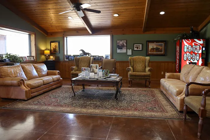 Oakridge Equine Hospital Picture 10