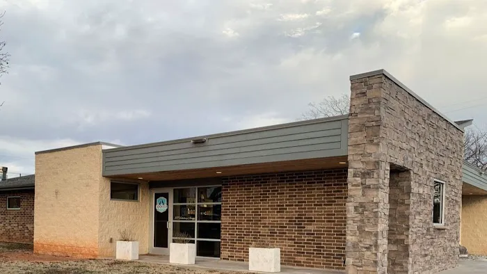 Sooner Veterinary Hospital Picture 1