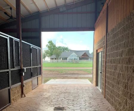 Hooves and Paws Animal Hospital of Central Oklahoma