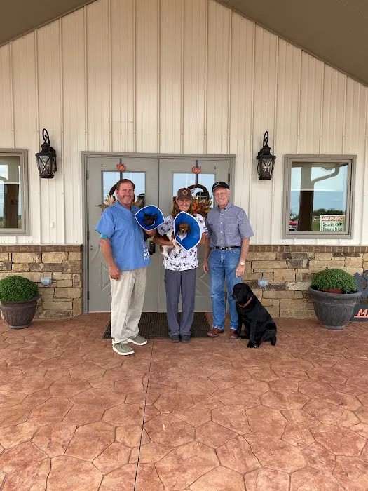 Hooves and Paws Animal Hospital of Central Oklahoma Picture 2