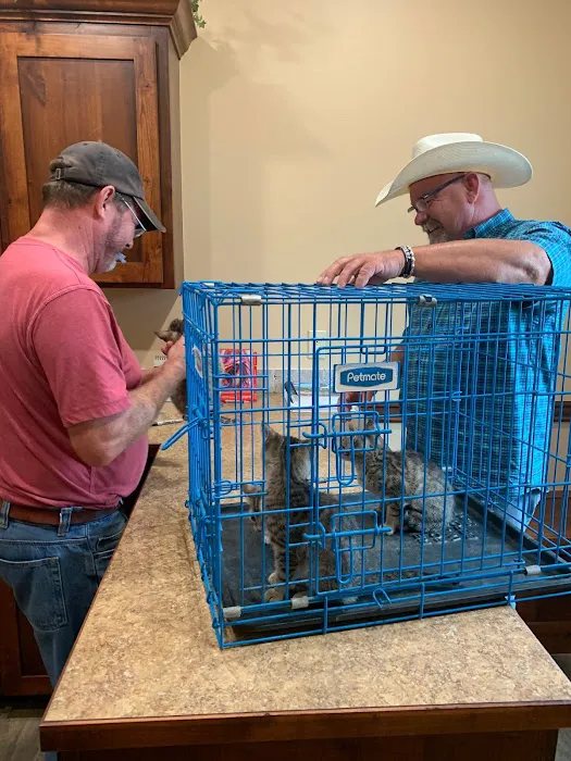 Hooves and Paws Animal Hospital of Central Oklahoma Picture 6