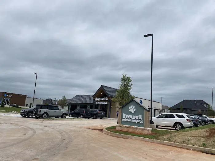 Livewell Animal Hospital of Edmond Picture 7